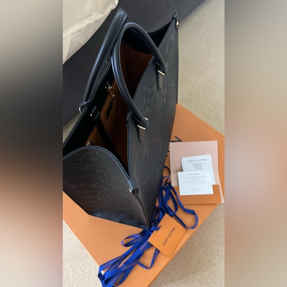 SOLD!!! 🖤 LOUIS VUITTON ON THE GO GM EMPREINTE - black - Picture 7 of 16